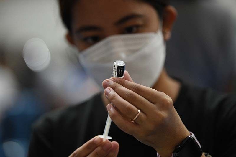 Gov't eyes vaccinating minors vs COVID-19 by mid-October