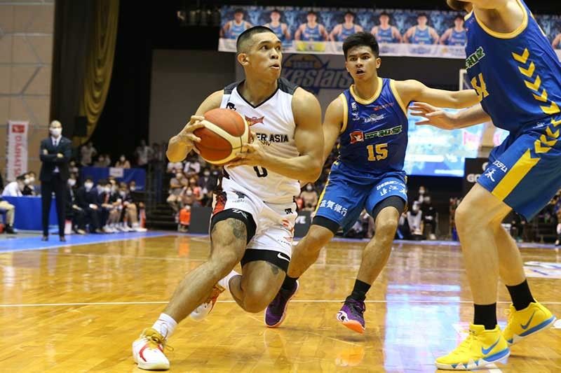 Thirdy's San-En denies brother Kiefer, Shiga of sweep in OT thriller