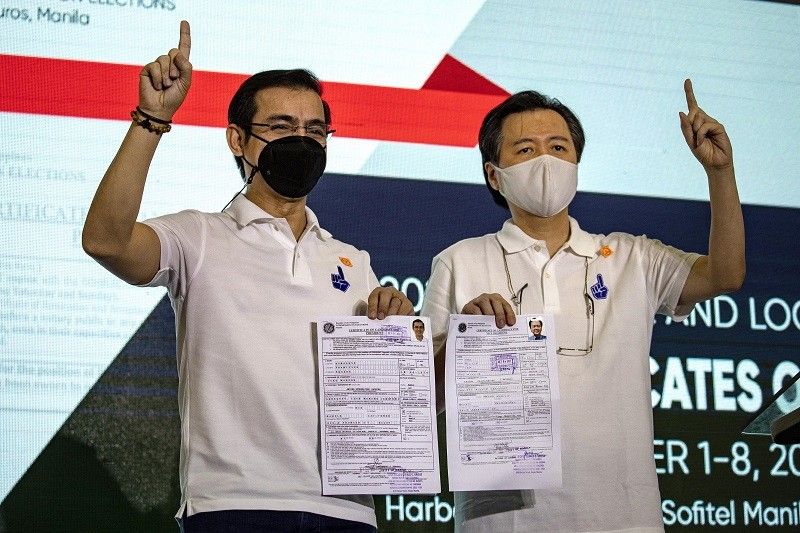 Tambalang Isko Moreno-Willie Ong naghain ng 2022 candidacy sa Comelec