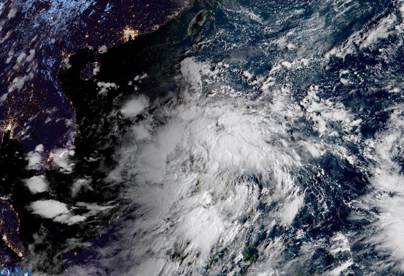 24 lugar Signal no. 1 sa bagyong 'Lannie'; ika-3 landfall posible sa Southern Leyte