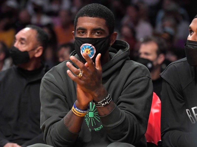 Unvaccinated Irving misses Nets' first practice in New York