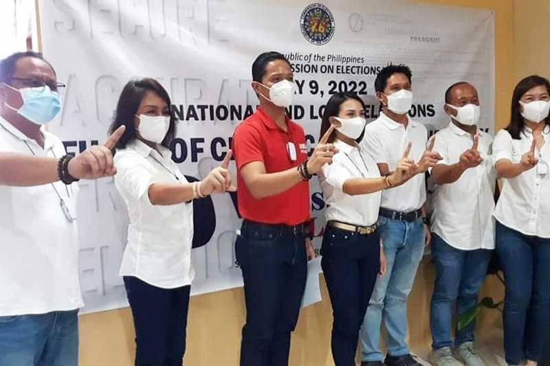 51 aspirants in Cebu compete for 24 Capitol, congressional seats