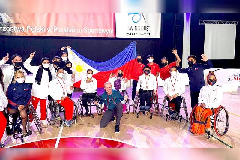 Philippine Para Dancesport team nangharos sa polish open
