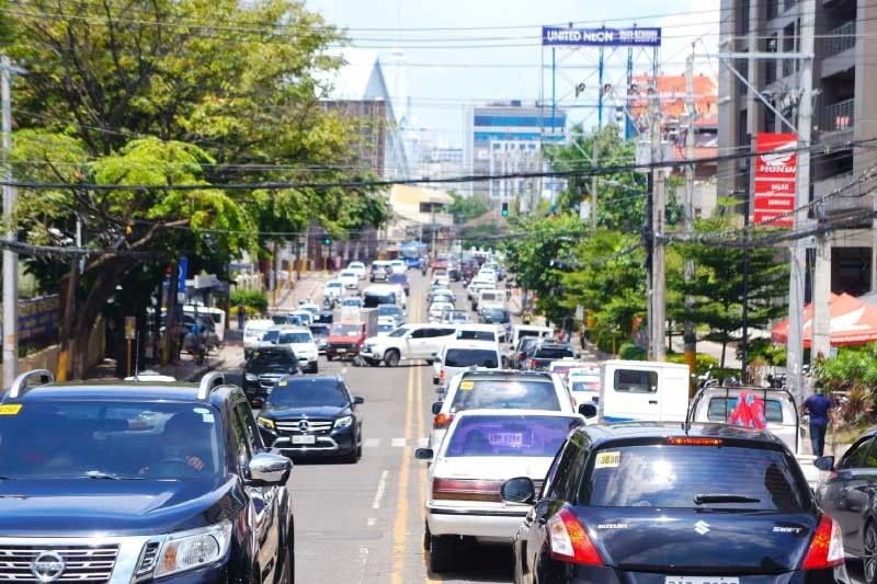 Cebu City active COVID-19 cases now below 400