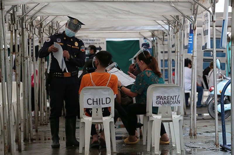 Minors in Metro Manila allowed outside but with guardians â�� MMDA