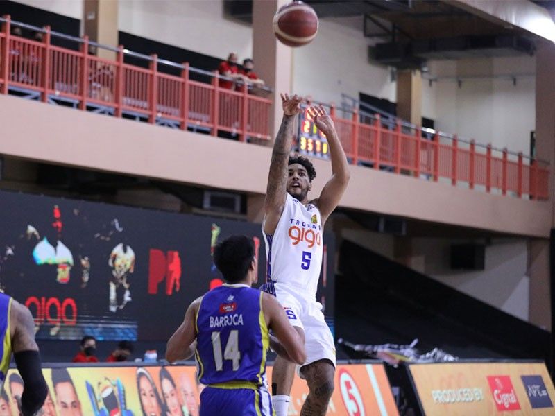 In-form Tropang Giga maul Hotshots for dominant Game 1 win