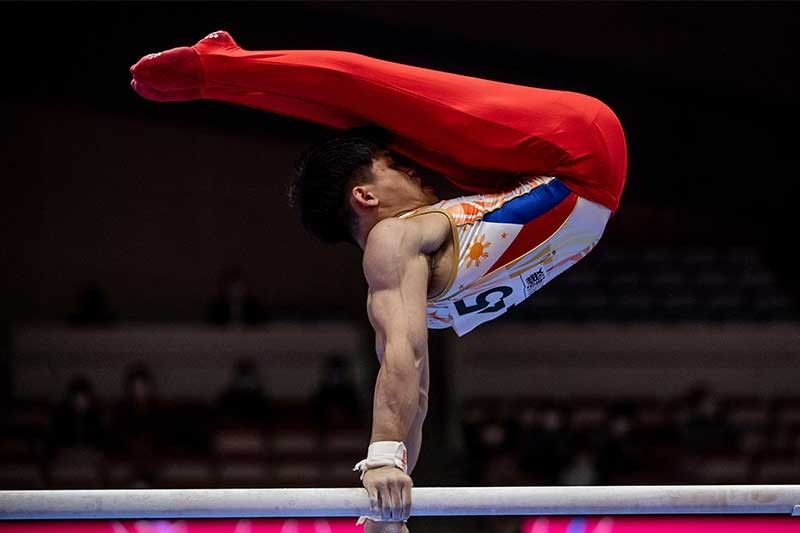 Medal streak busted in world championships as Carlos Yulo falls