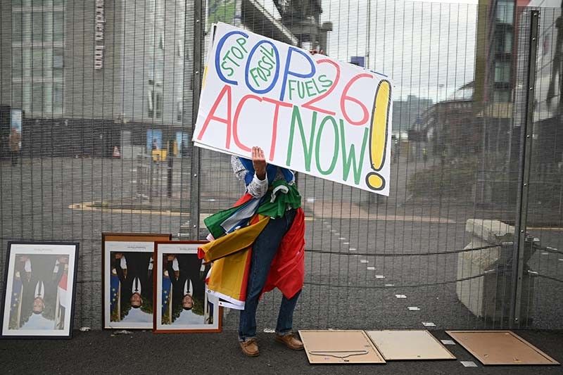 World leaders urged 'save humanity' at climate summit