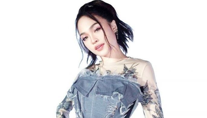 AC Bonifacio, kauna-unahang artist ng Star Magic Record