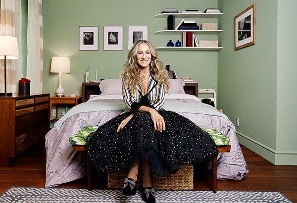 Sarah Jessica Parker hosts Carrie Bradshawâ��s apartment (and closet) on Airbnb