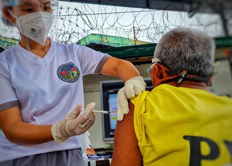 COVID-19 vaccination at the Manila City Jail
