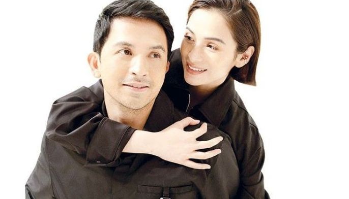 Dennis, nasa bahay lang lagi para alagaan si Jennylyn!
