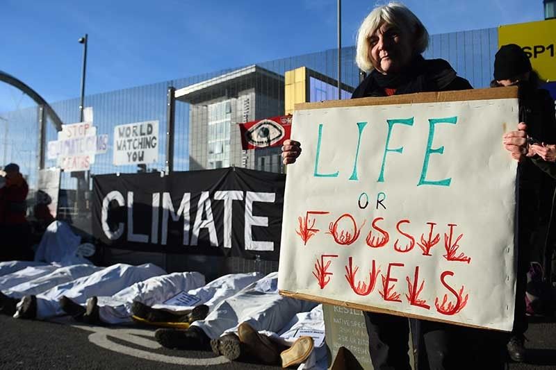 Fossil fuels and finance take center stage in COP26 final day