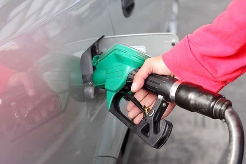 Harga bensin turun lagi |  Philstar.com
