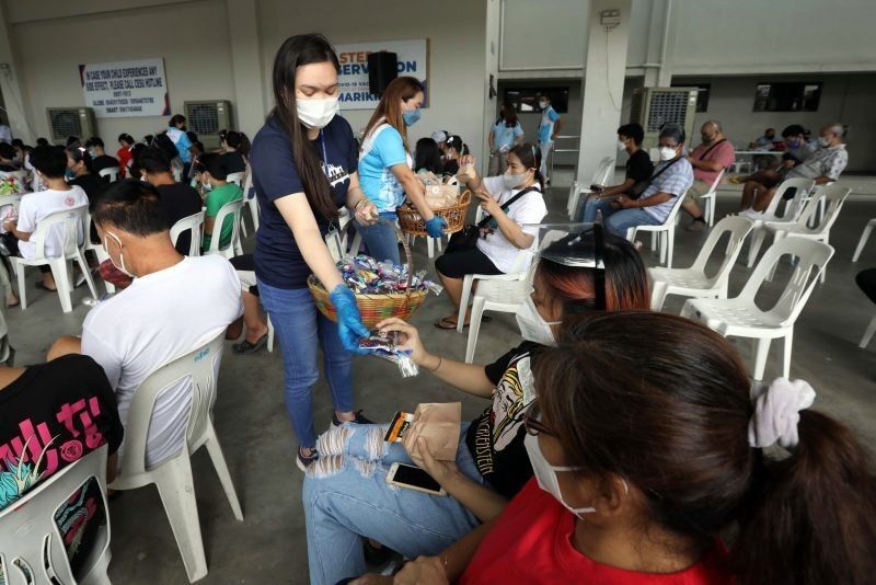 CHED: Med, nursing students can be vaccinators for nat'l vax program