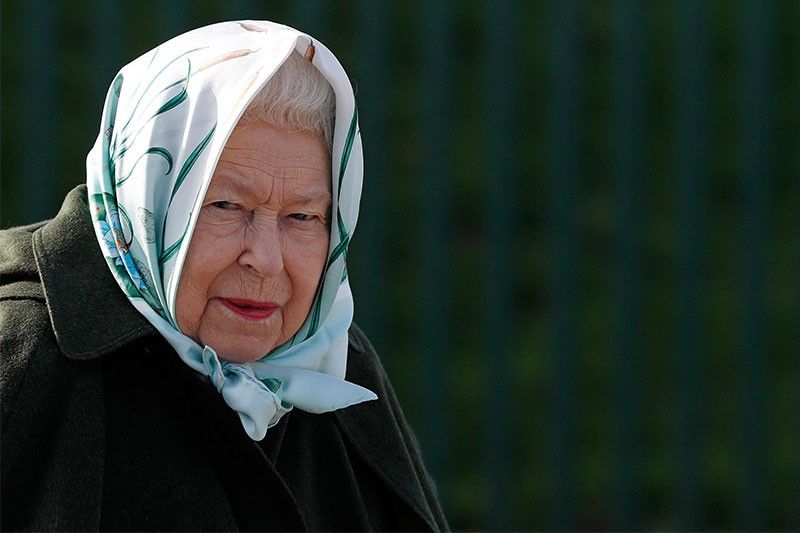 Queen Elizabeth II donates for Ukraine refugees