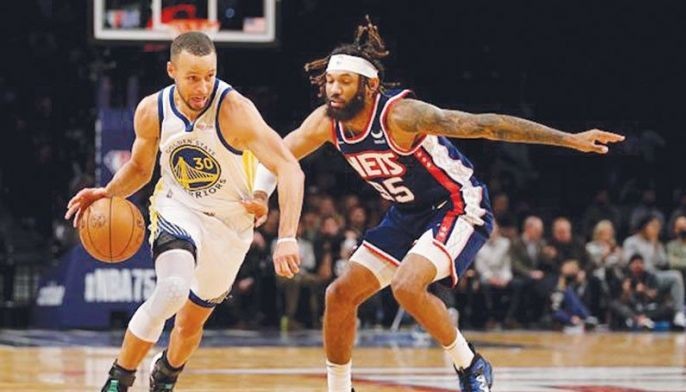 Curry muling bumida sa Warriors