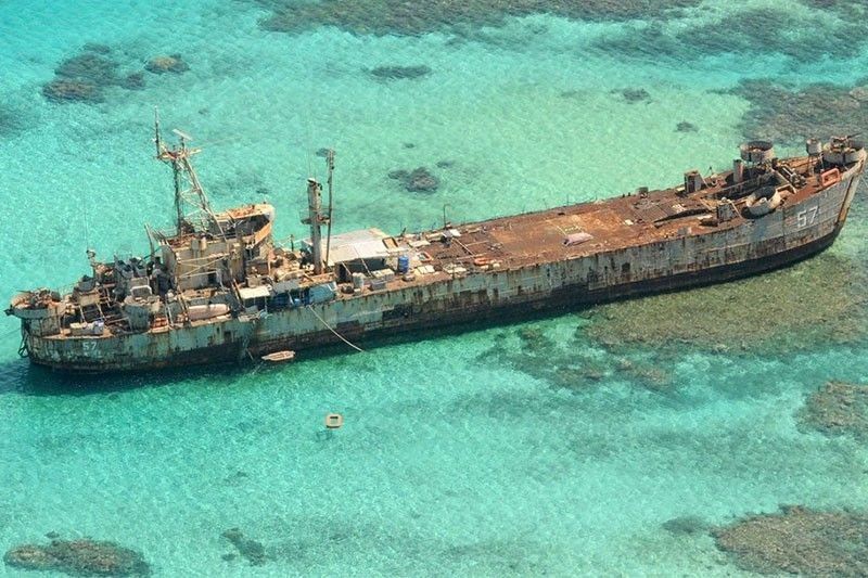 'Iligal': 3 barko ng Chinese Coast Guard binomba ng tubig food supply boats ng 'Pinas malapit sa Palawan