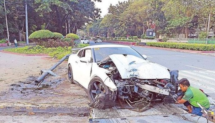 Driver hurt in sports car crash