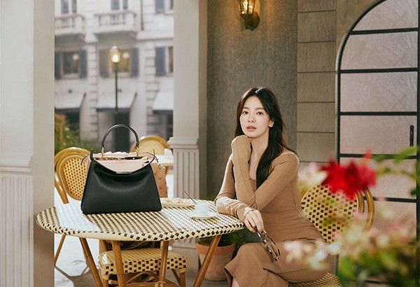 Song Hye-kyo charmsÂ her way into the new Fendi Peekaboo videoÂ 