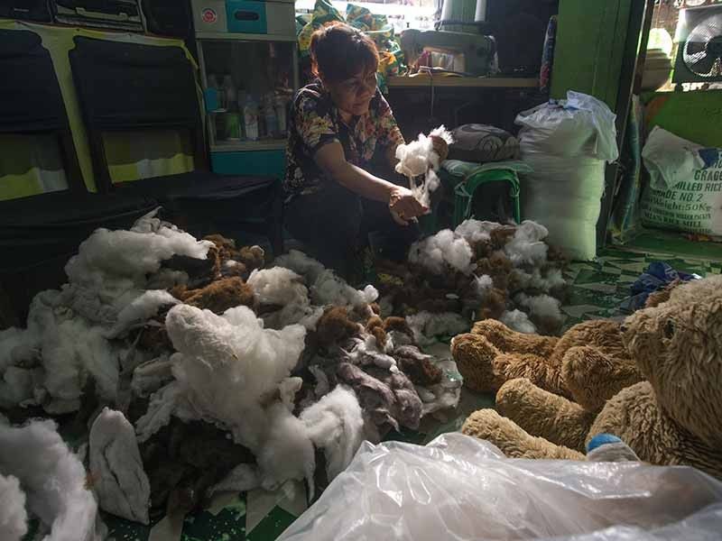 From plastic waste to plushies: Payatas residents survive by recycling