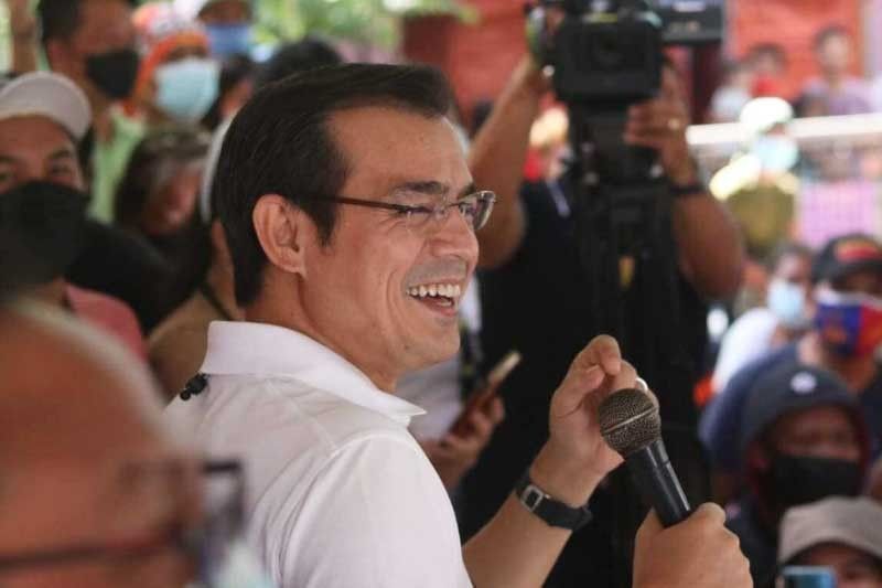 Isko Moreno vows cash aid for Mambaling fire victims