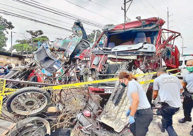 14-vehicle smashup in Talisay leaves 5 dead