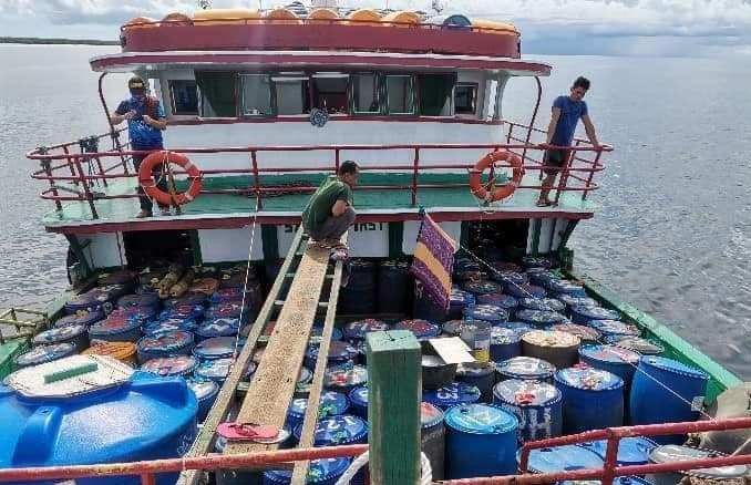 Polisi menyita bahan bakar selundupan senilai P3,6 juta di Sulu
