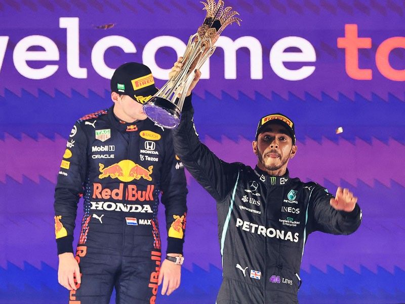 Hamilton wins Saudi thriller, goes level with Verstappen for title decider