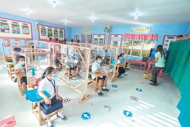 Plastic barriers â��di requirement sa face-to-face classes â�� DepEd
