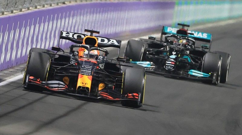Filipino Formula 1 fans weigh in on Hamilton-Verstappen duel for driver's title