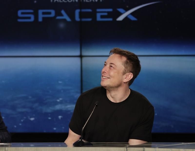 Moreno meets with Elon Musk's SpaceX on satellites