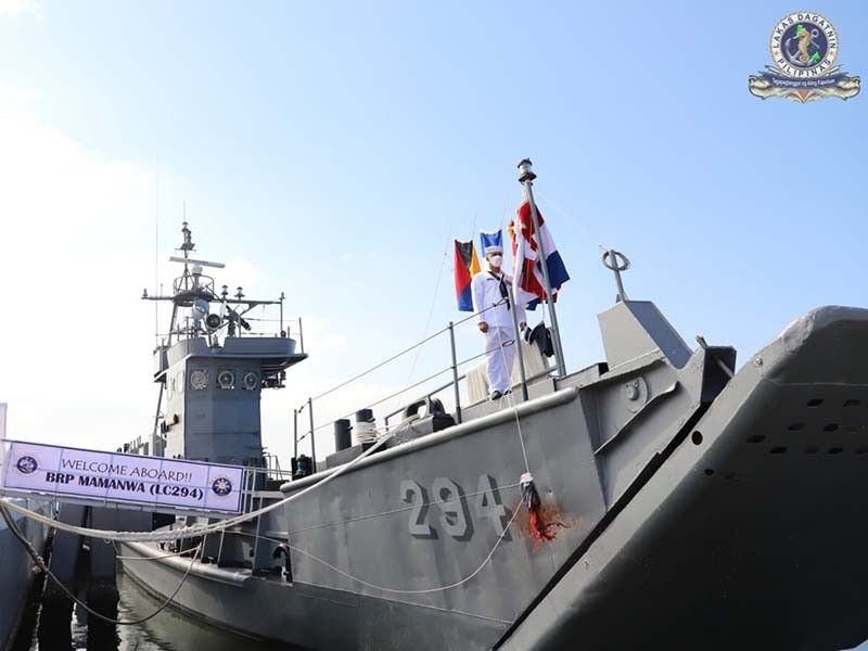 Angkatan Laut menugaskan kapal pendarat mantan Korea Selatan ke Armada Filipina