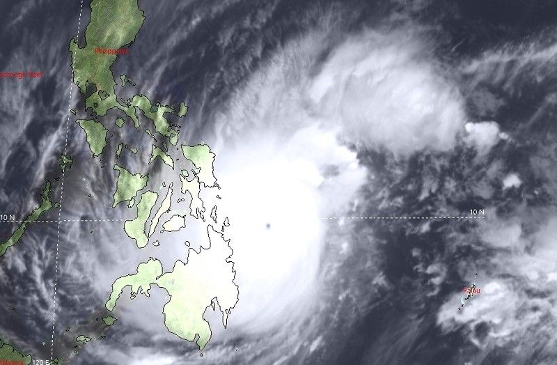 Signal no. 4 itinaas sa apat lugar bago sumalpok Typhoon Odette sa lupa