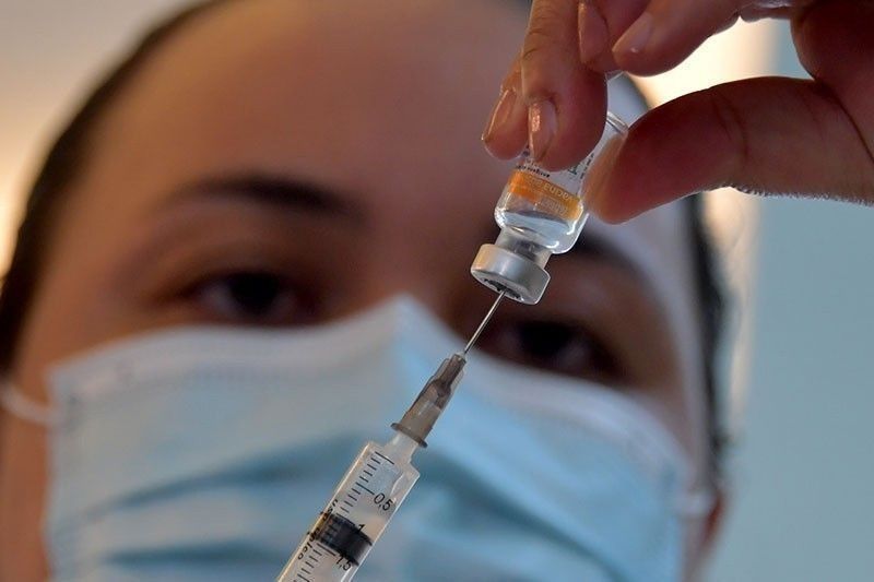 ‘No scientific claim vaccines can lead to herd immunity’ | Philstar.com