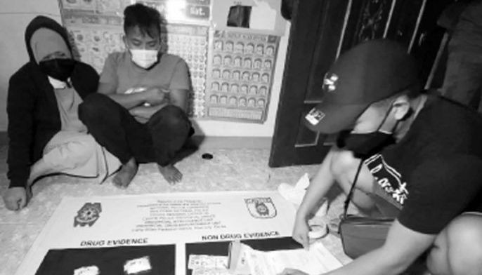 2 high value target sa Cavite, arestado