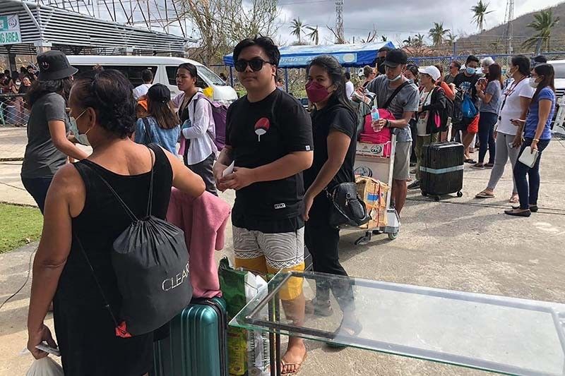 Over 600 tourists flown out of Siargao