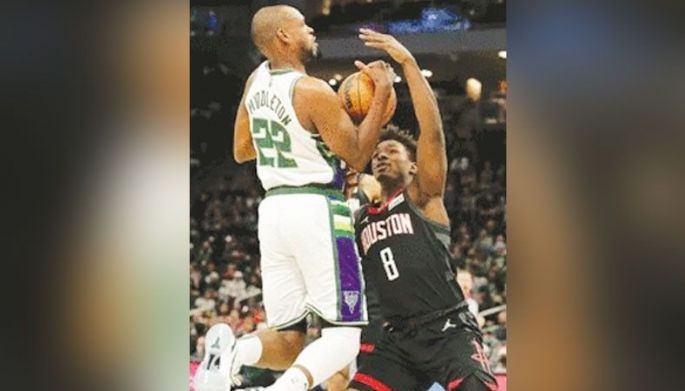 Impresibong pagbabalik ni Khris Middleton
