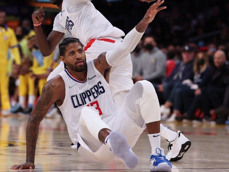 Clippers' George to miss at least a month with torn elbow ligament