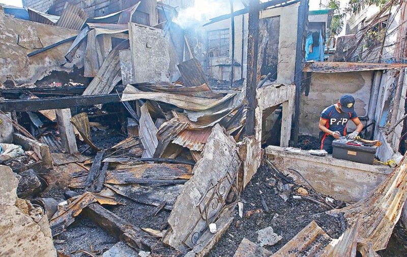 Family of three die in Caloocan fire