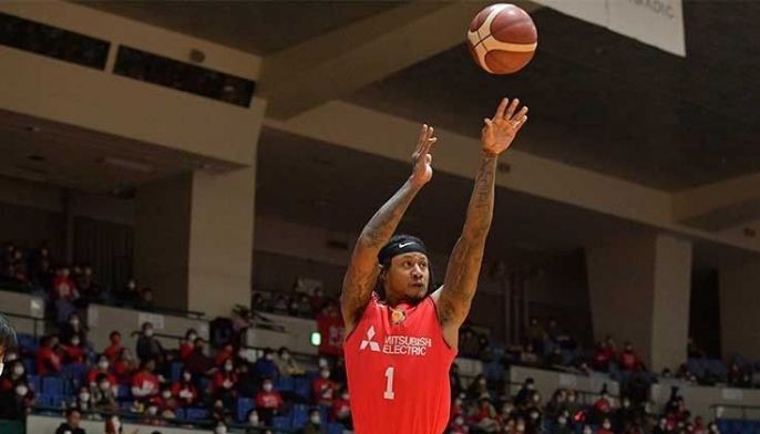 Parks logs efficient game as Nagoya extends win streak to nine