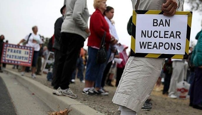 World powers make rare pledge to prevent nuclear weapons spread