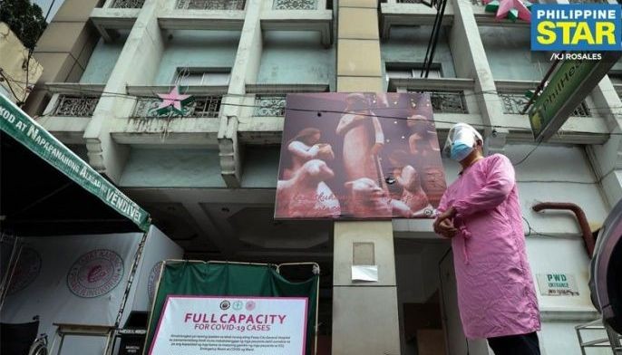 Pasay hospital reaches full capacity
