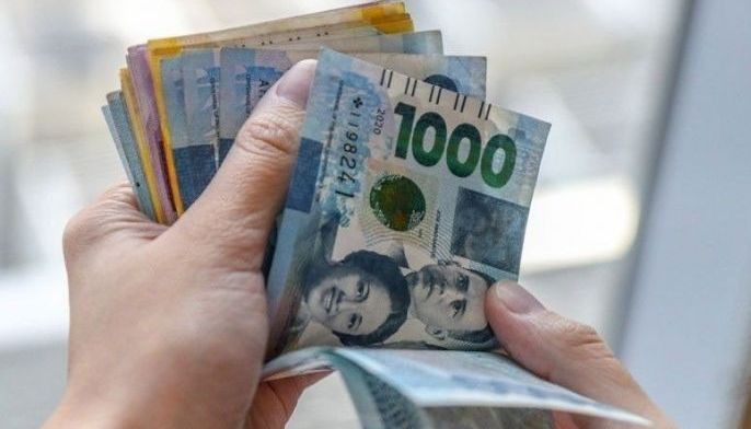 1.7 million state workers to receive pay hike