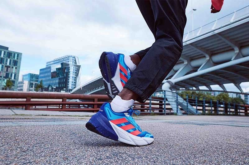 adidas membuka tahun 2022 dengan sepatu ‘Adistar’ untuk lari panjang dan lambat