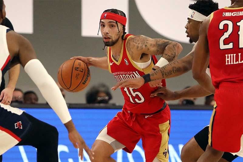 New York native Alvarado puts on show vs Knicks at MSG