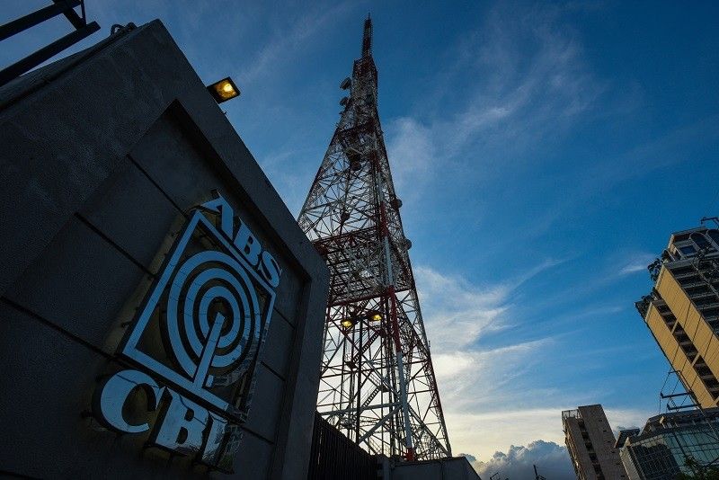 Dating ABS-CBN frequencies inilipat ng NTC sa mga Villar; Grupo nabahala