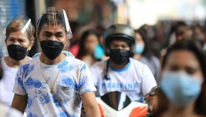 The national government allows the voluntary use face shields mandate in areas under Alert Levels 1, 2 and 3 as the Philippines sees a new surge in COVID-19 infections in January 2022.