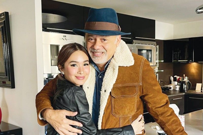 Maraming nabudol sa YSL shades... Heart at Christian Louboutin, nag-bonding sa Paris!