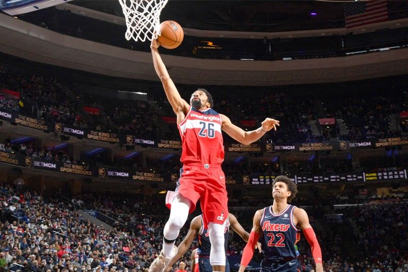 Wizards gipakuratan ang Sixers